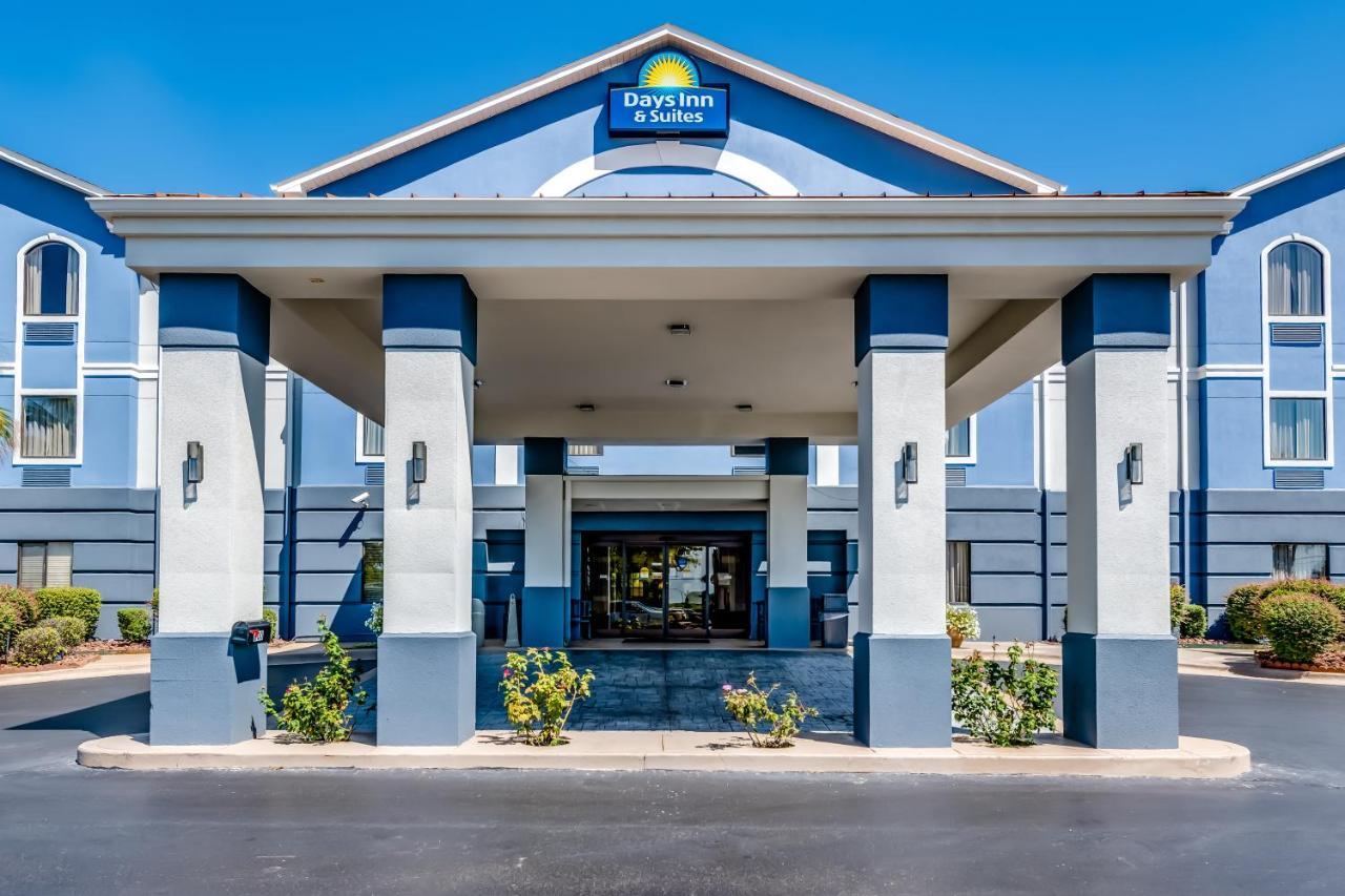 Days Inn & Suites By Wyndham Prattville-Montgomery Exterior photo