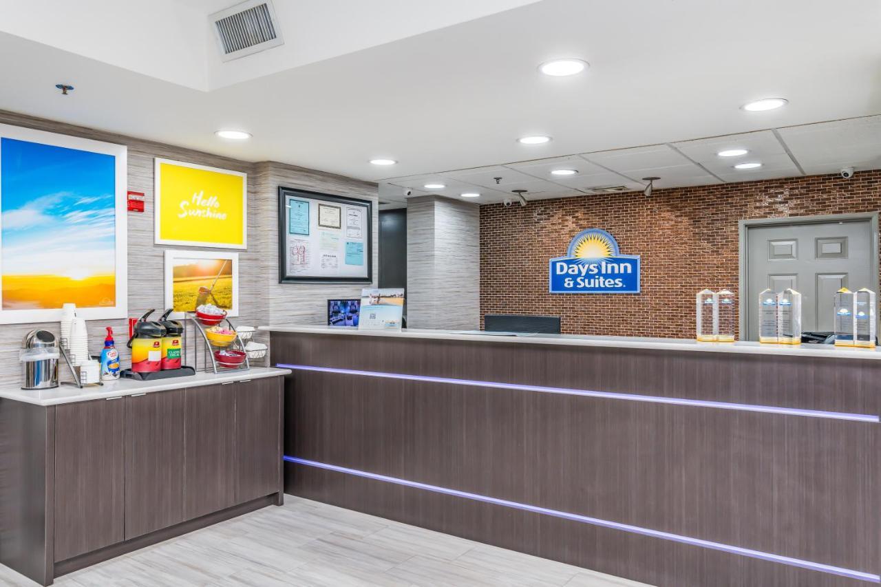 Days Inn & Suites By Wyndham Prattville-Montgomery Exterior photo